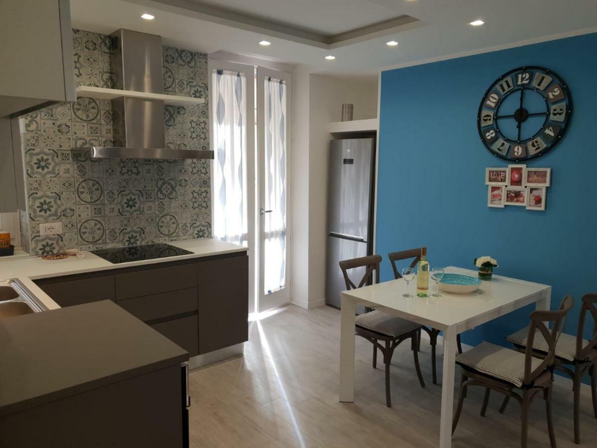 Appartamento Roberto House Fertilia Extérieur photo