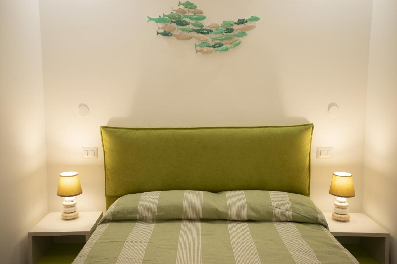 Appartamento Roberto House Fertilia Extérieur photo